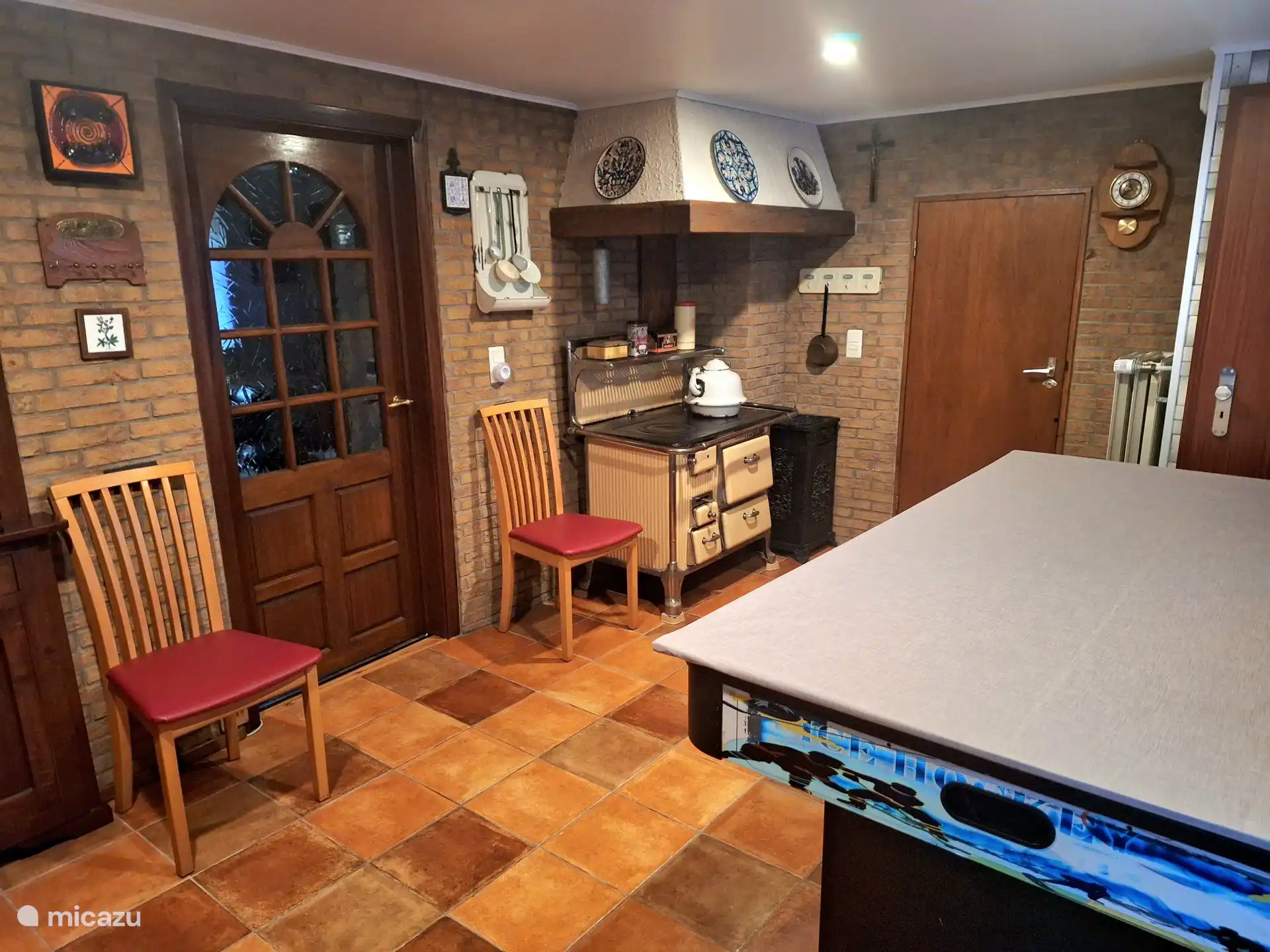 Eingang mit Airhockeytisch