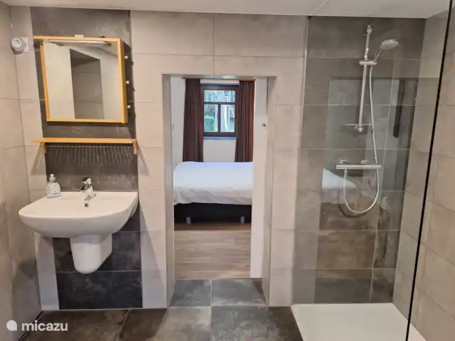 Location de Vacances Belgique, Ardennes, Burg-Reuland, maison de vacances - Maison de biscuits salle de bain 3, en bas