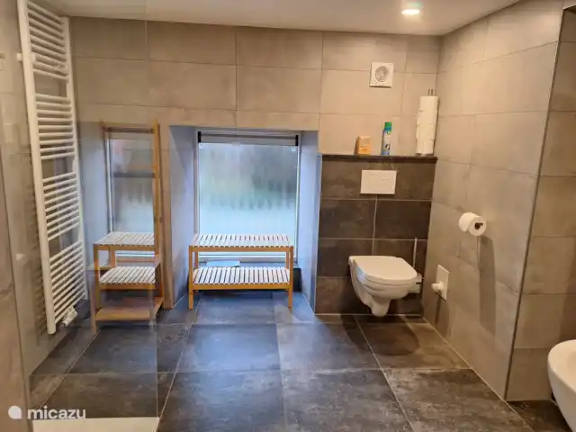 Location de Vacances Belgique, Ardennes, Burg-Reuland, maison de vacances - Maison de biscuits salle de bain 3, en bas