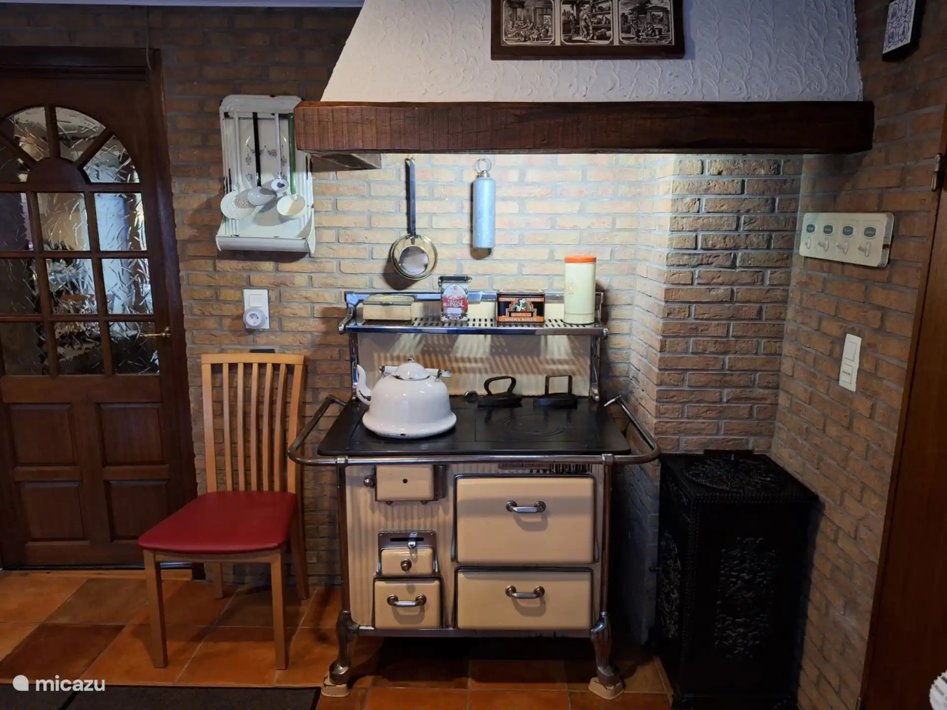 Cuisinière authentique de 1840