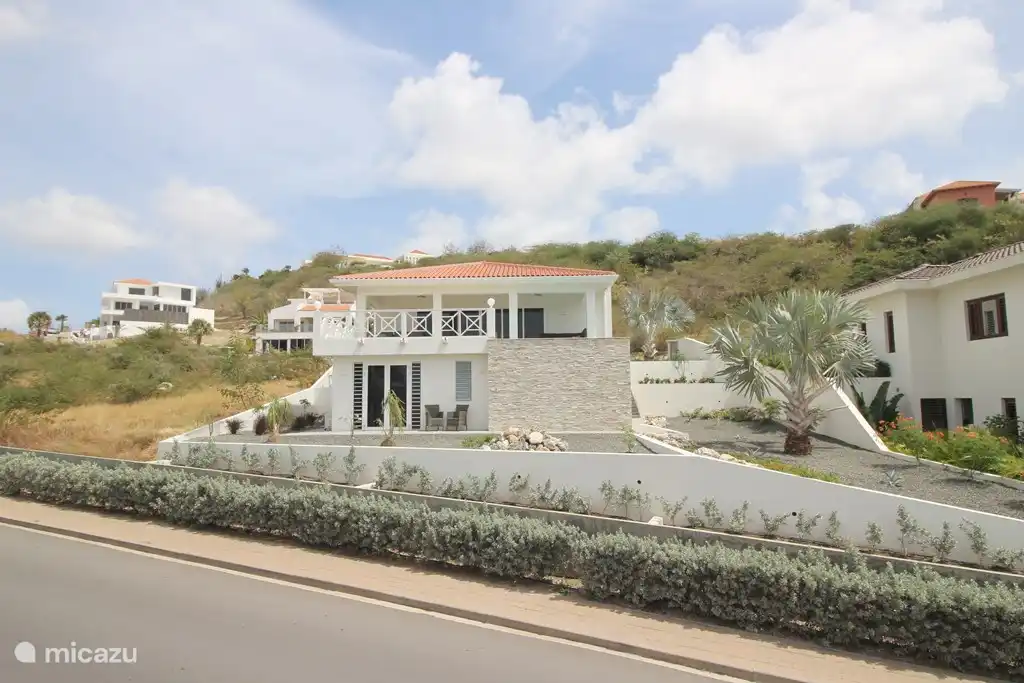 Neues geräumiges Haus mit Meerblick in Curaçao, Curacao-Mitte, Blue Bay - Villa