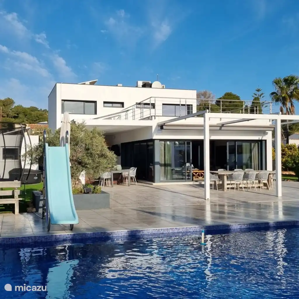 Villa Napoles