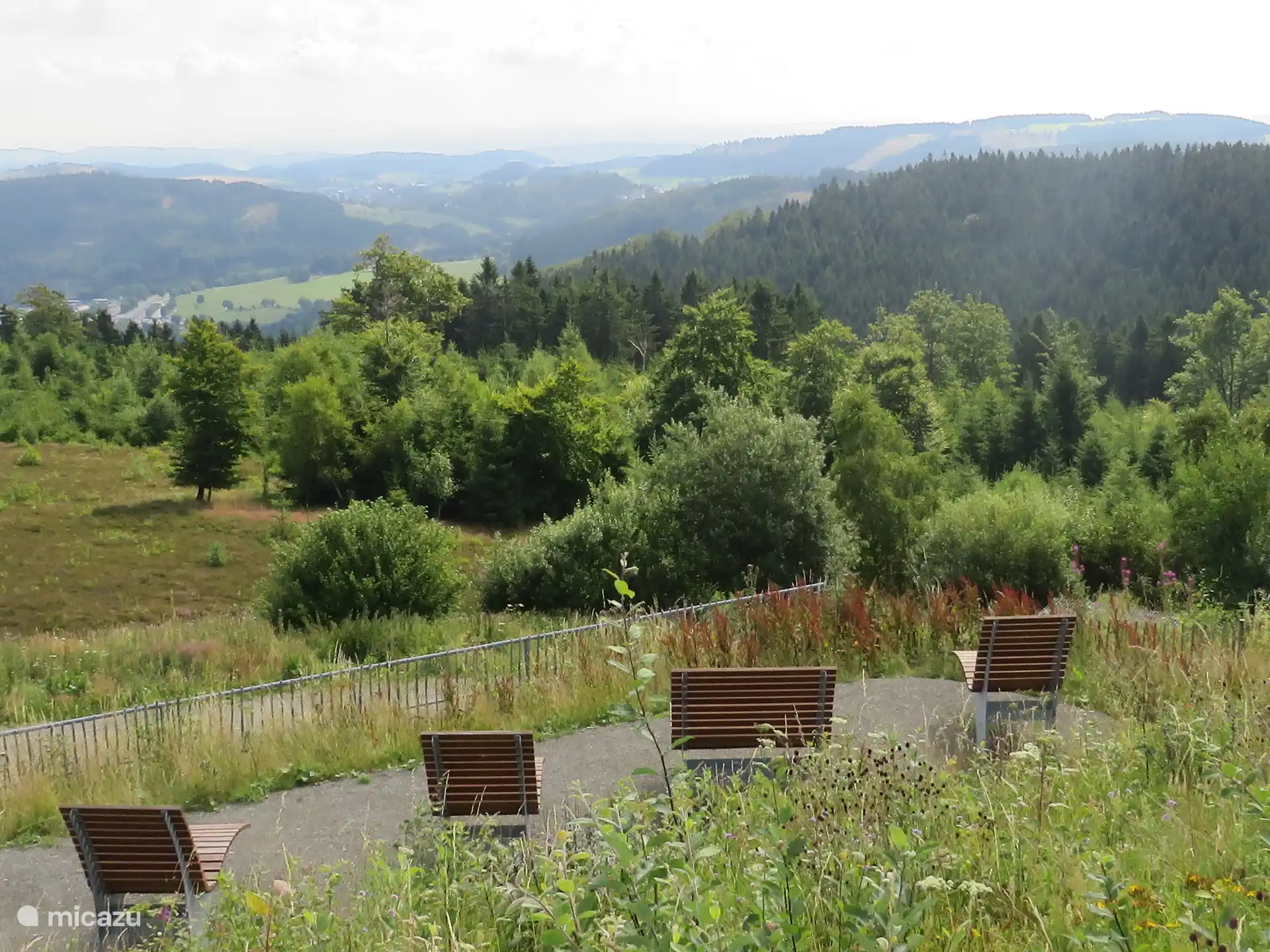 Wunderschöne Bänke auf dem Ettelsberg, Willingen, mit wunderschöner Aussicht!! Willingen ist eine halbe Stunde von uns entfernt