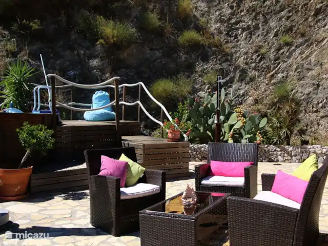 Maison Salamandre | Espagne, Costa del Sol, Nerja - maison de vacances Coin salon commun au bord de la piscine