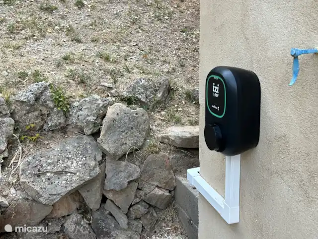 Villa Bellevue | France, Var, Sillans-la-Cascade - villa Vous pouvez recharger votre voiture électrique à la maison. Boîtier mural, 7,4 KwH.