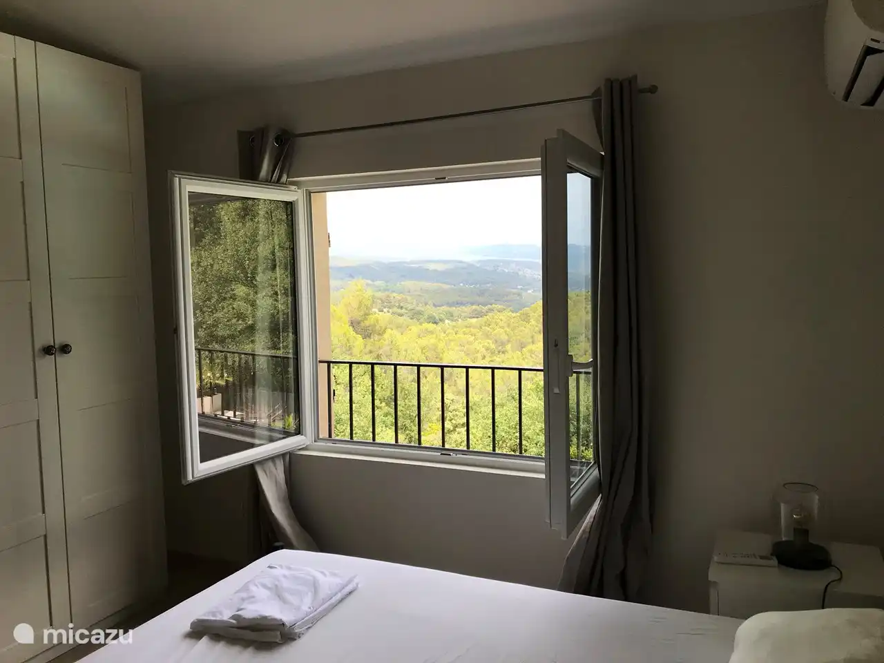 Blick aus Schlafzimmer 2.