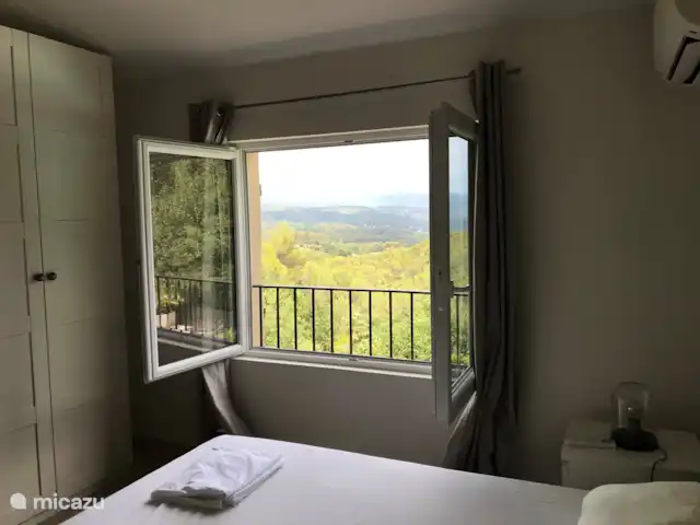 Villa Bellevue | France, Var, Sillans-la-Cascade - villa Vue de la chambre 2.