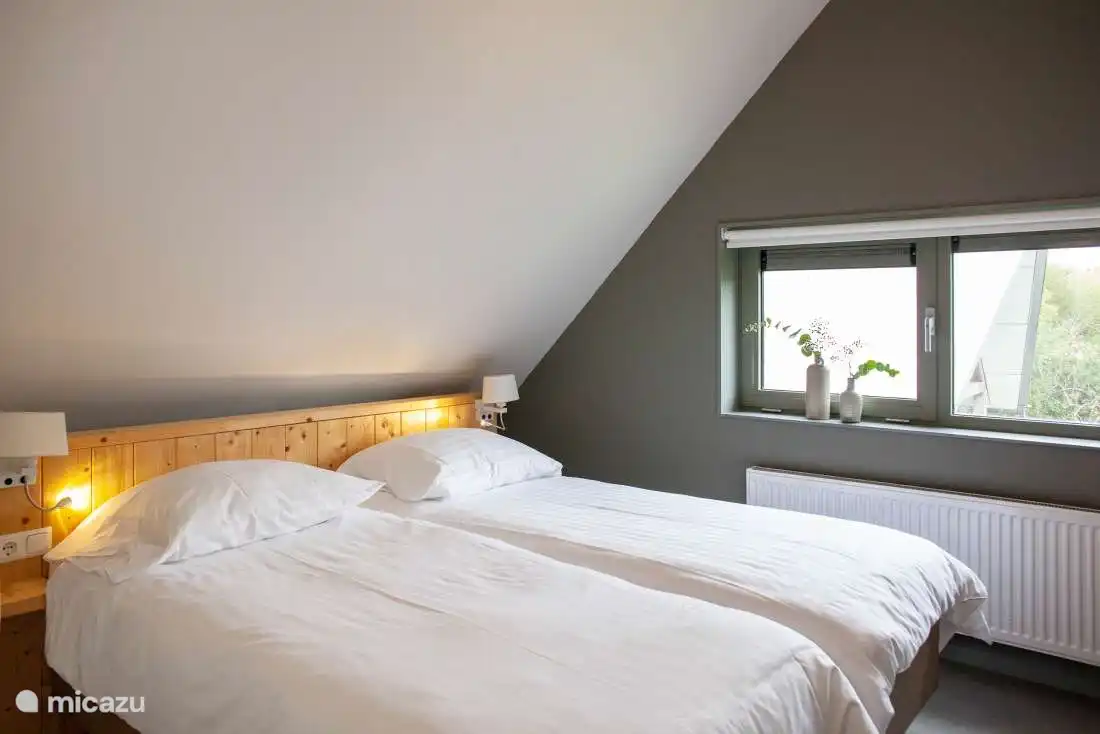 Schlafzimmer 2 1. Stock, 2 Betten von 0,90 x 2,00 Meter