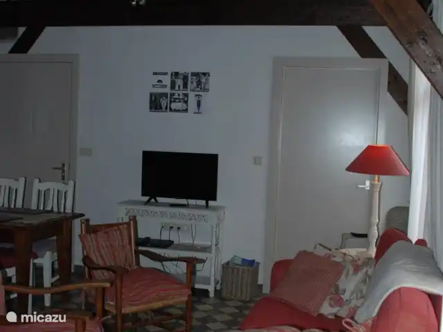 Au Westhoek | Pays-Bas, Zélande, Koudekerke - maison de vacances Séjour cosy avec TV écran plat, lecteur DVD et coin salon confortable.Restauration authentique avec poutres d'origine.