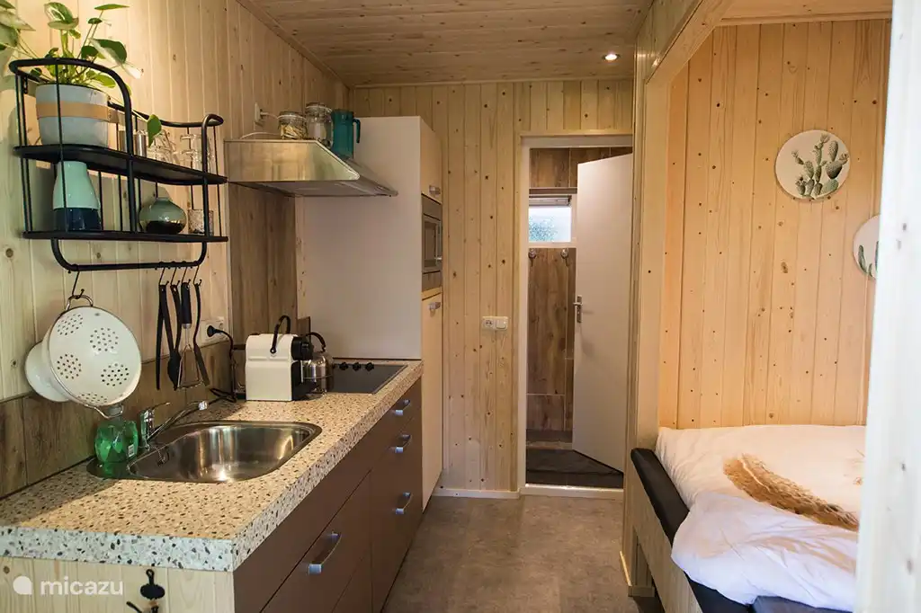 La cuisine est entièrement équipée.