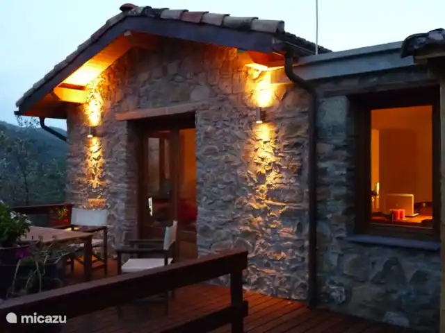 Casa Rovear | Italie, Ligurie, Pigna - maison de vacances crépuscule