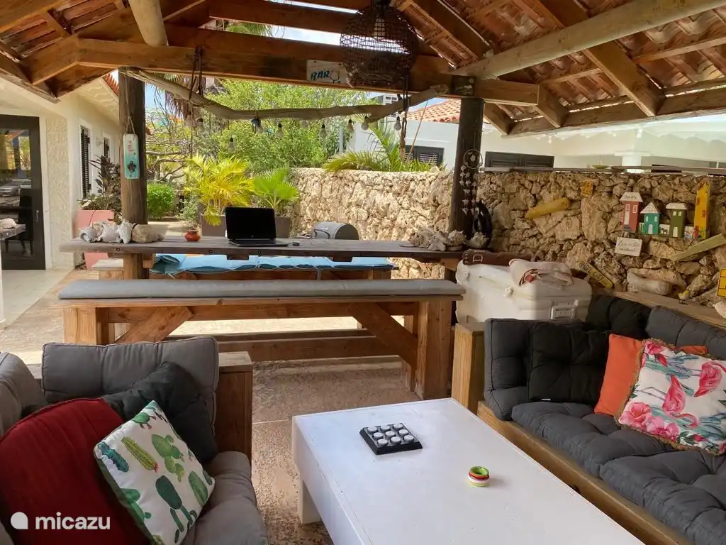 You can do everything here, relax, work, play cards