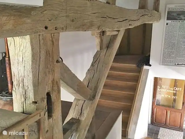 Le Vieux Grenier - La Grange | France, Ardennes françaises , Liart - ferme Cage d'escalier