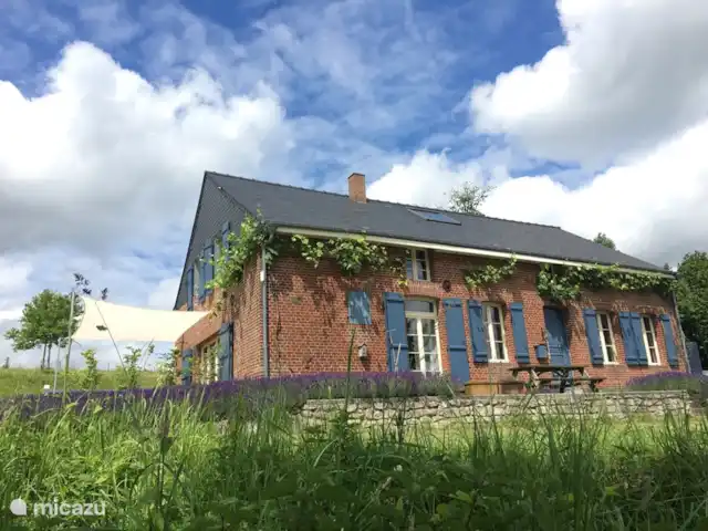 La Vieille Ferme - La Fermette | France, Ardennes françaises , Liart - ferme La Fermette avec coin d'ombre sur terrasse