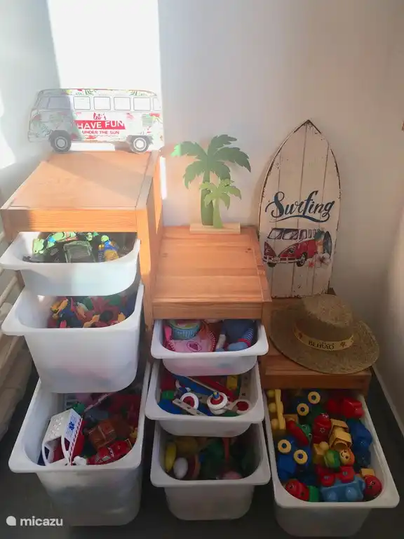 Schlafzimmer 2: Spielzeug