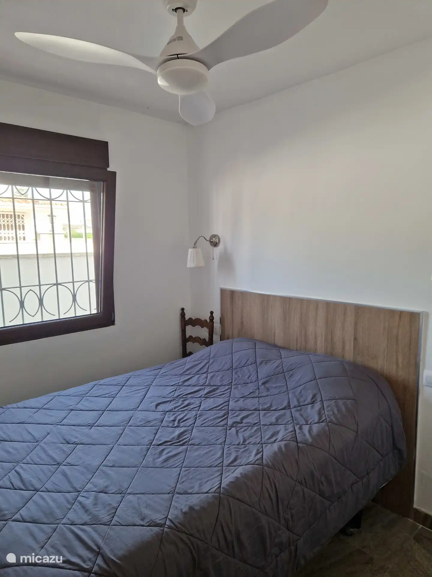 Schönes 3. Doppelzimmer mit Deckenventilator und 140x200 Bett