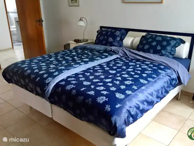 Villa Laranjeira en Portugal, Algarve, Albufeira - villa Dormitorio principal en la planta baja con maravillosas camas con somier