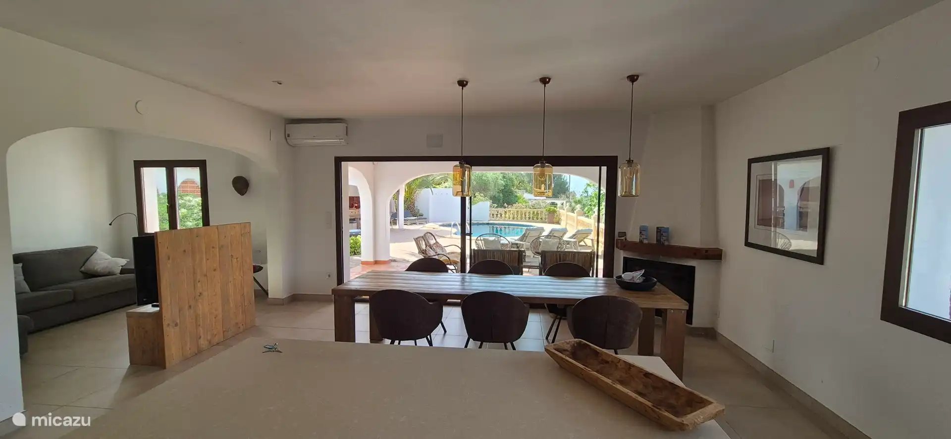 New large window to swimming pool