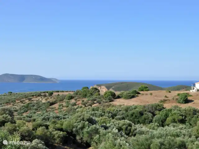Stroungitsa Villa | Grèce, Péloponnèse, Kamaria-Finikounda - villa Vue du balcon sur la mer avec péninsule et île de Schiza