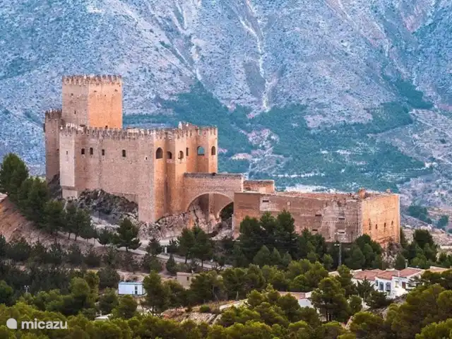 Finca Mi Casita | Espagne, Andalousie, Velez Rubio - finca Le château de Vélez-Blanco.