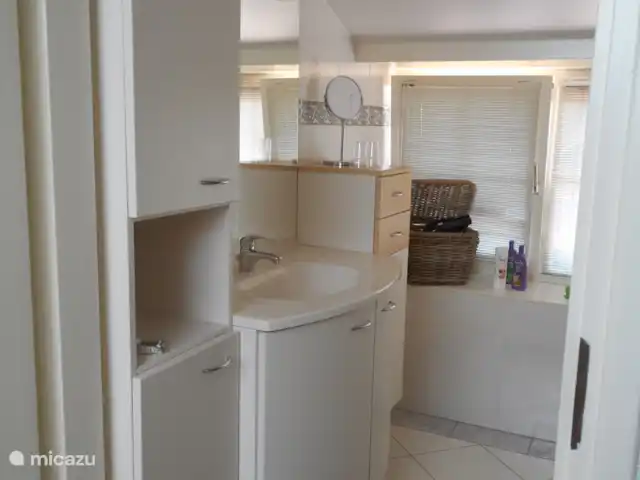 Boshuuske Holten huren in Nederland, Overijssel, Holten - vakantiehuis Badkamer 1e verdieping