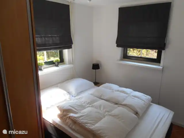 Boshuuske Holten huren in Nederland, Overijssel, Holten - vakantiehuis Slaapkamer begaande grond met 
nieuw bed (twijfelaar).