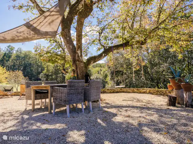 Lesgrabous huren in Frankrijk, Dordogne, Les Eyzies-de-Tayac-Sireuil - vakantiehuis Het terras