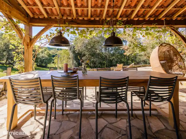 Lesgrabous huren in Frankrijk, Dordogne, Les Eyzies-de-Tayac-Sireuil - vakantiehuis Terras