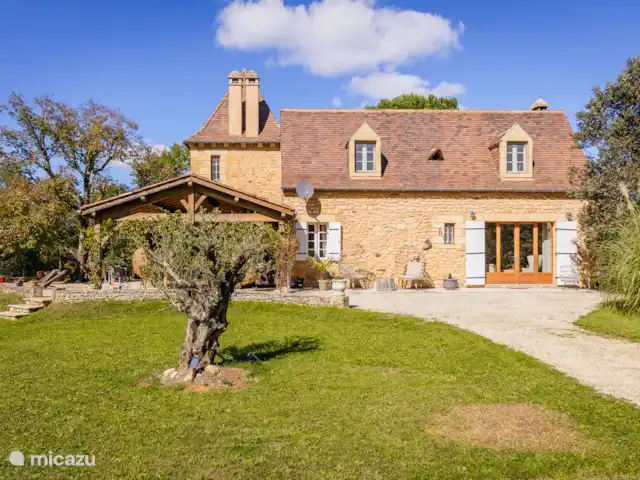 Lesgrabous huren in Frankrijk, Dordogne, Les Eyzies-de-Tayac-Sireuil - vakantiehuis Tuin