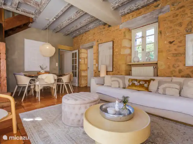 Lesgrabous huren in Frankrijk, Dordogne, Les Eyzies-de-Tayac-Sireuil - vakantiehuis Woonkamer