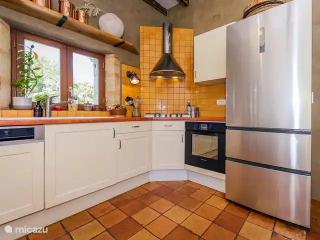 Lesgrabous huren in Frankrijk, Dordogne, Les Eyzies-de-Tayac-Sireuil - vakantiehuis De keuken