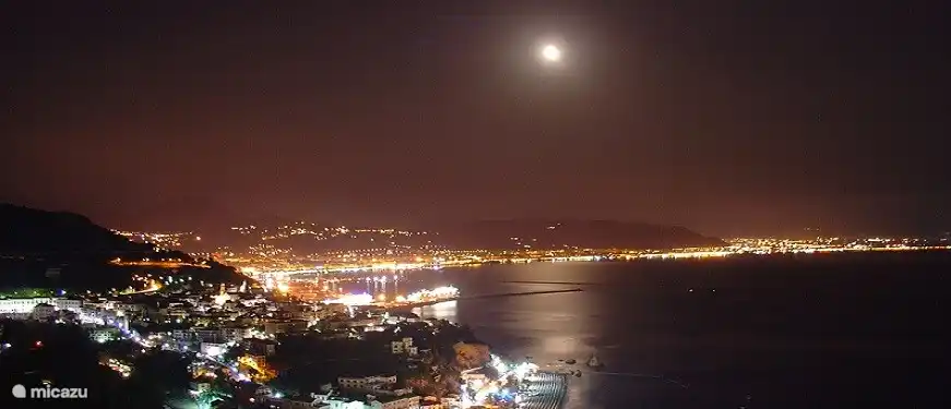 Salerno kust by night