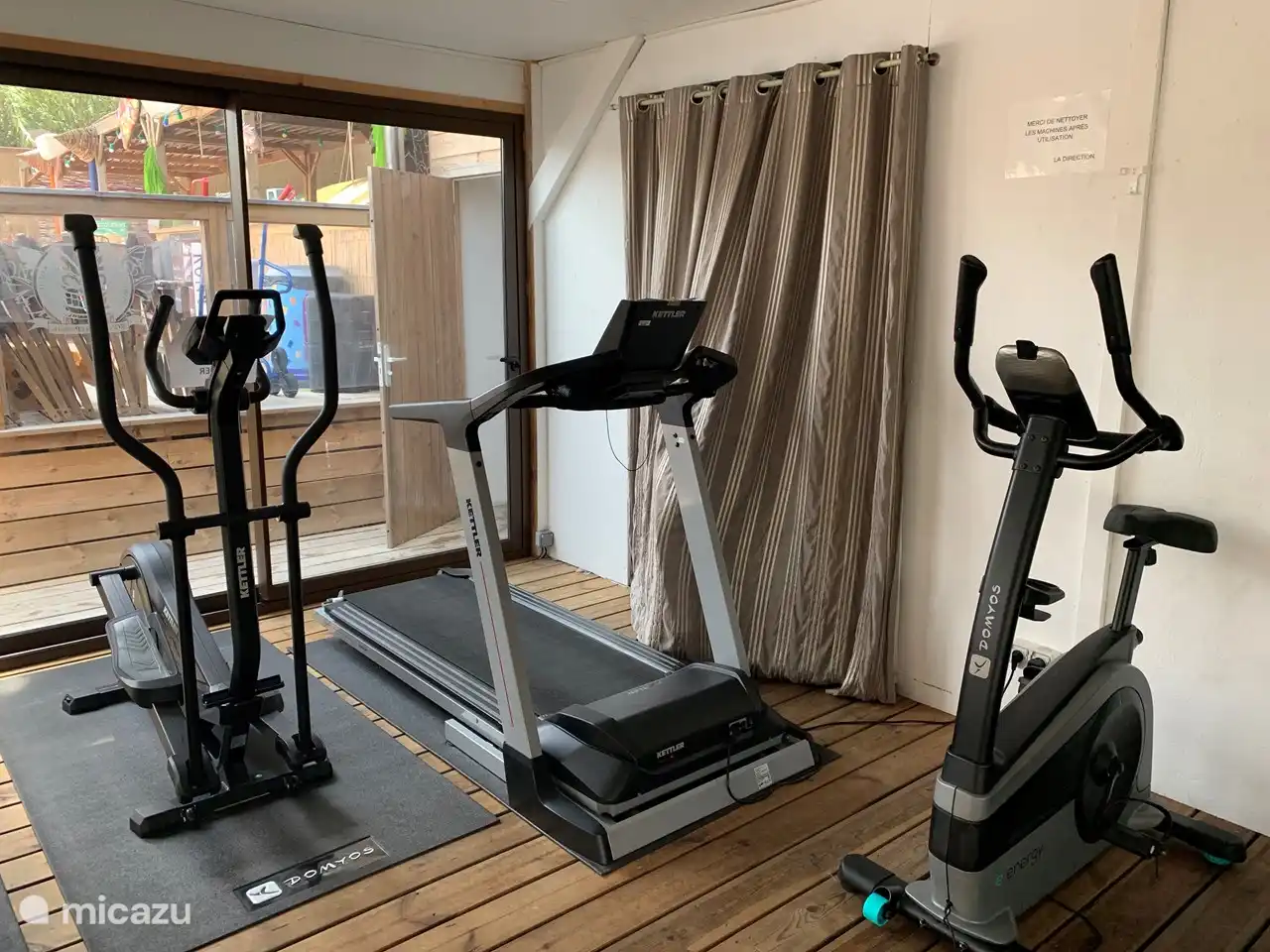 Goed uitgeruste fitnessruimte