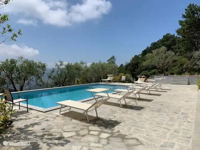 Location de Vacances Italie, Ligurie, Sarzana, villa - Villa Emozione De la piscine vous avez une vue à couper le souffle