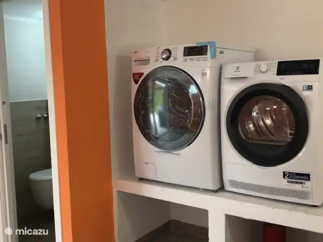 Location de Vacances Italie, Ligurie, Sarzana, villa - Villa Emozione il s'agit d'une pièce séparée avec machine à laver et sèche-linge