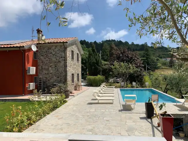 Location de Vacances Italie, Ligurie, Sarzana, villa - Villa Emozione Côté Villa et piscine