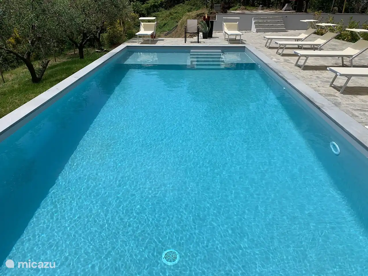 la piscina