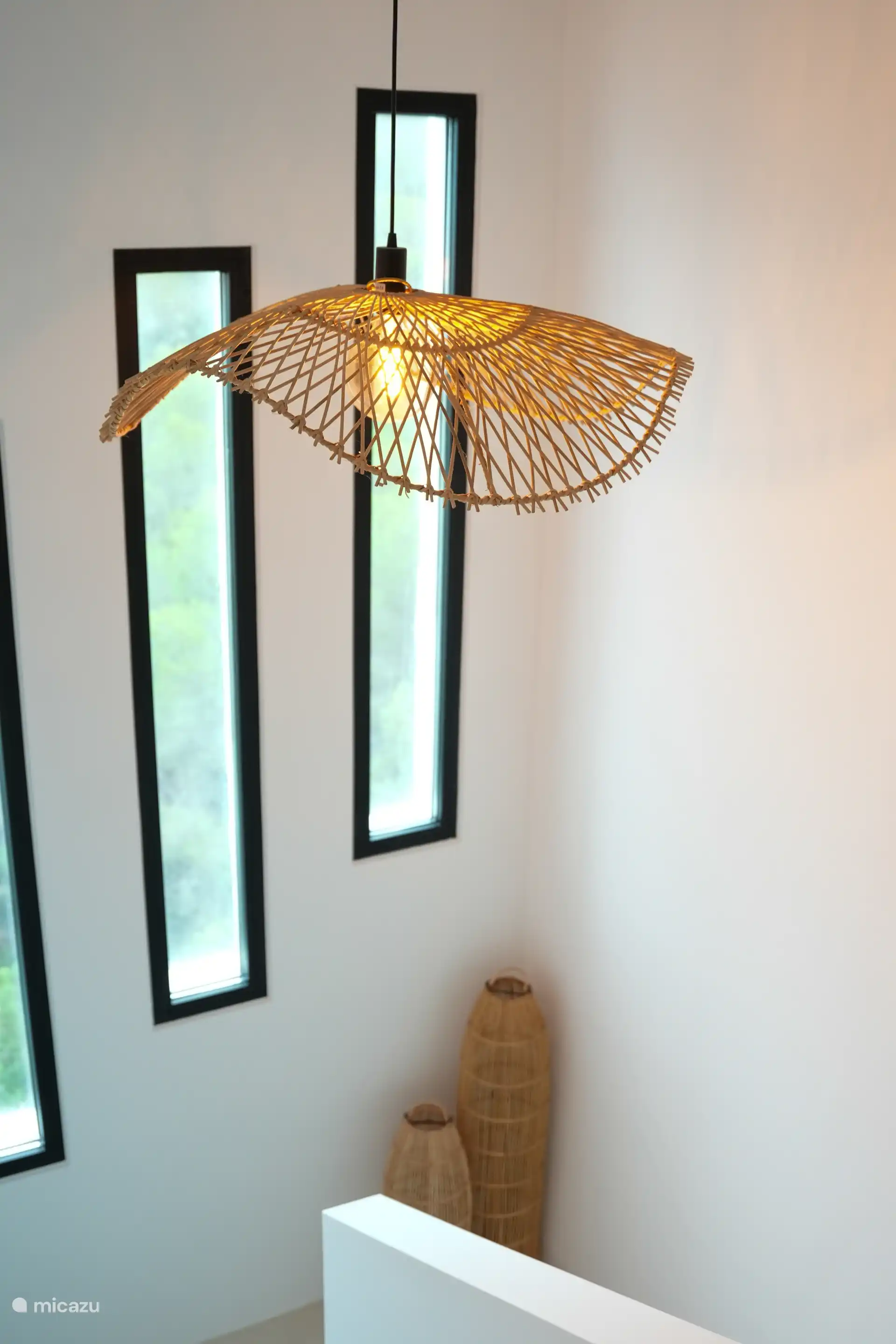 Negro, blanco, natural 