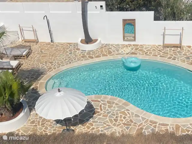 Location de Vacances Espagne, Ibiza, Sant Josep de sa Talaia, villa - Casa Makana Terrasse avec piscine et douche extérieure