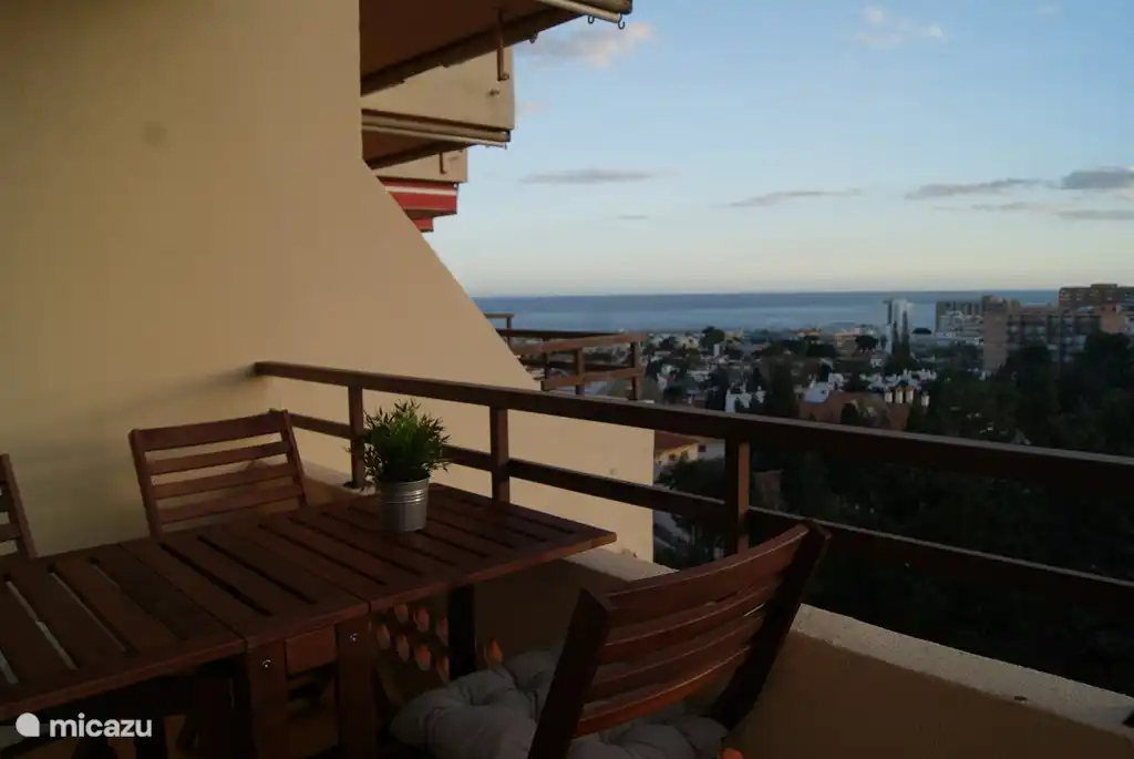 Uitzicht op zee en de stad