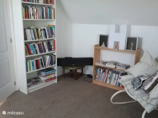 flor de pommiers en Francia, Nièvre, Fâchin - casa vacacional Biblioteca