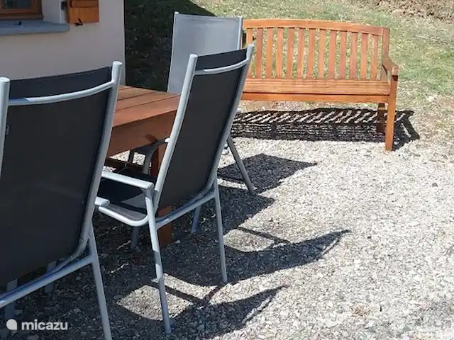 flor de pommiers en Francia, Nièvre, Fâchin - casa vacacional terraza
