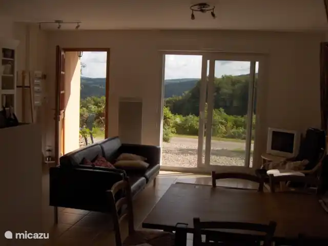 flor de pommiers en Francia, Nièvre, Fâchin - casa vacacional Ventana panorámica