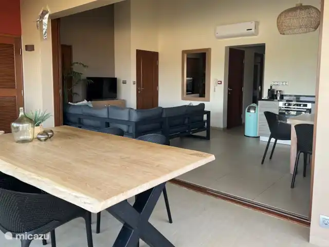 Área Jan Thiel | apartamento C8 en Curazao, Banda Arriba (este), Spaanse Water - apartamento Balcón a la sombra con vistas a las aguas españolas.