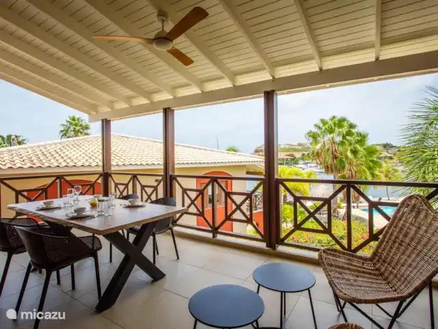 Área Jan Thiel | apartamento C8 en Curazao, Banda Arriba (este), Spaanse Water - apartamento Balcón a la sombra con vistas a las aguas españolas.