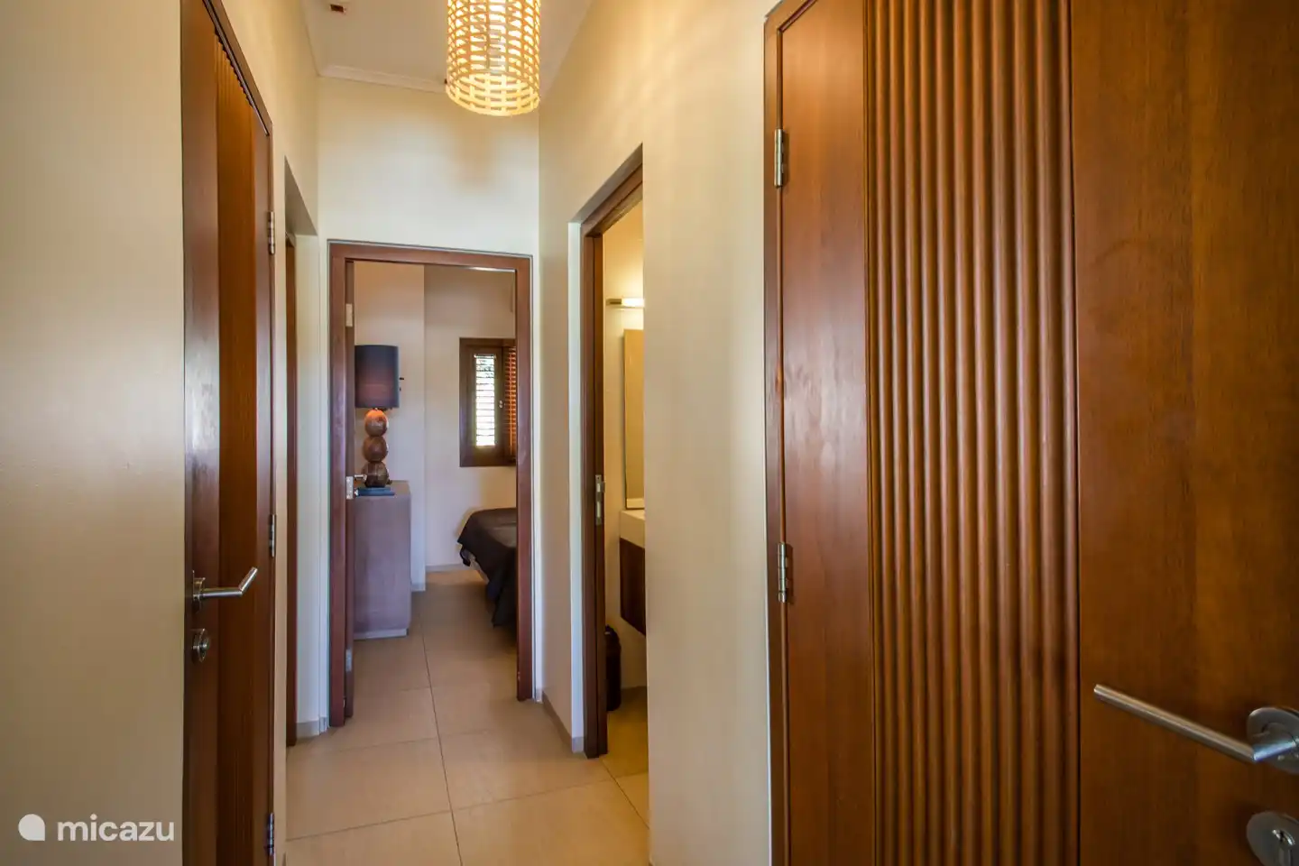 Gang naar de slaapkamers toe