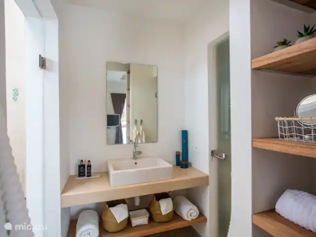 Penthouse de luxe La Royal @ Jan Thiel | Curaçao, Banda Ariba (est), Jan Thiel - appartement Salle de bain adjacente à la chambre principale