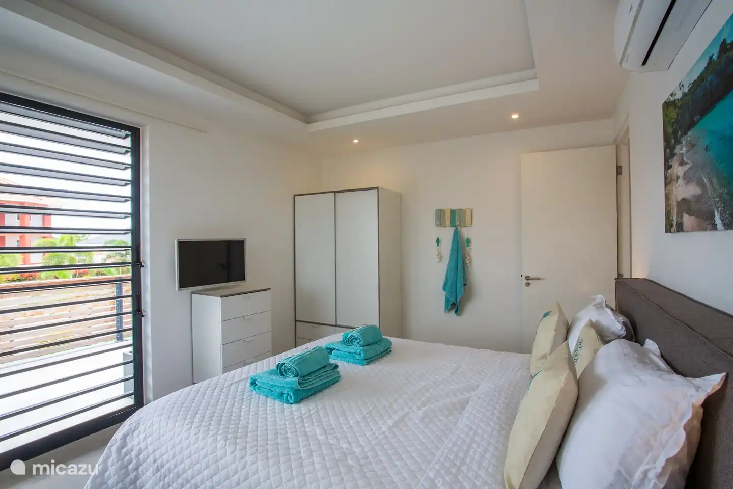 Chambre 2 avec beaucoup d'espace de rangement