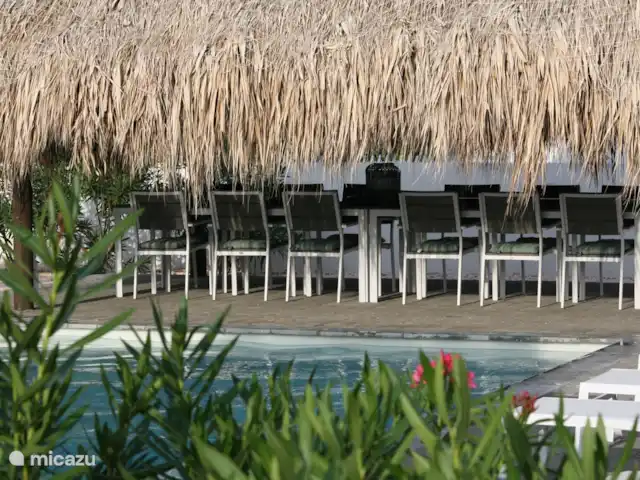 Penthouse de luxe La Royal @ Jan Thiel | Curaçao, Banda Ariba (est), Jan Thiel - appartement Coin repas sous la palapa