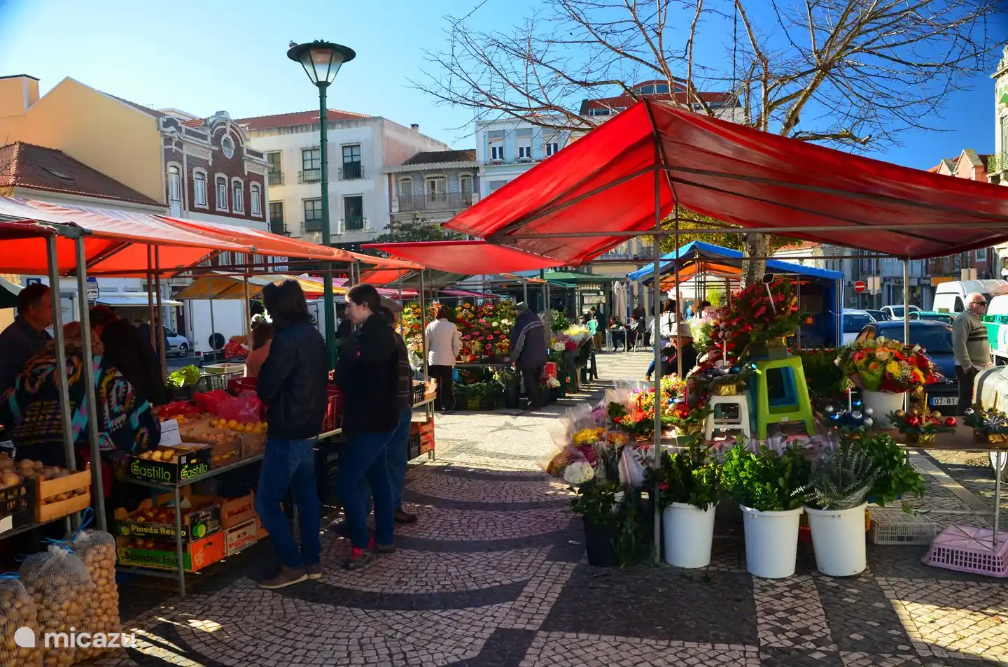Er is dagelijks een markt in Caldas da Raihna